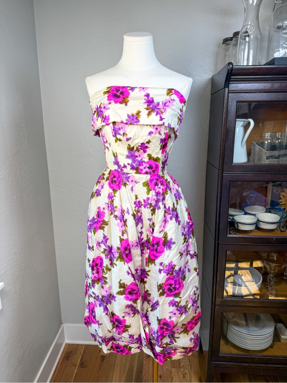 Saks Fifth Avenue Vintage Strapless Floral Party Dress Full Mesh Skirt Size 10